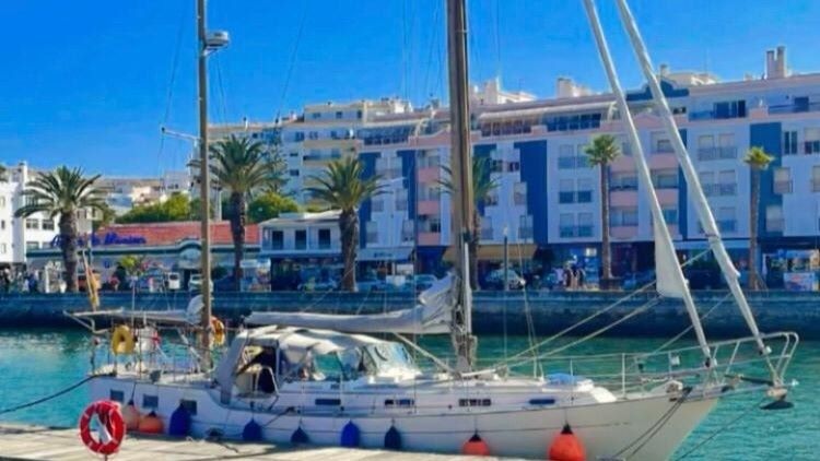 Minos atracado em Portimão